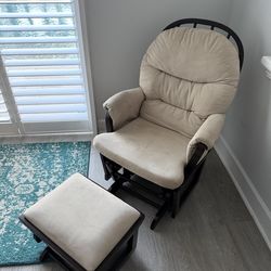 Rocking chair with rocking foot rest