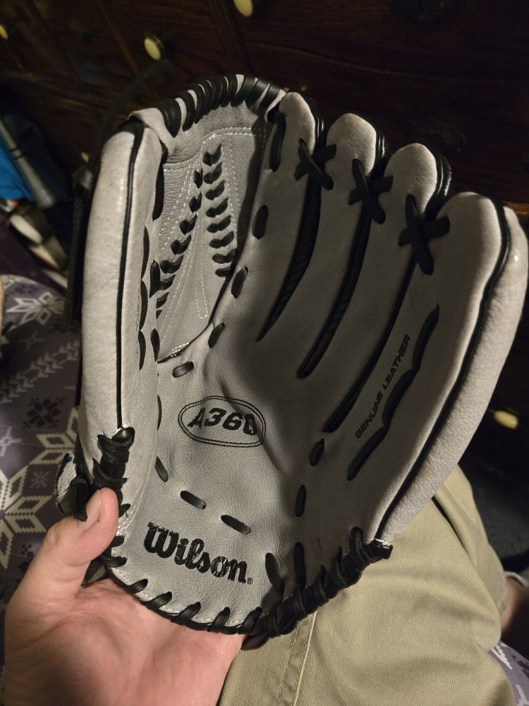 Wilson A360 Glove