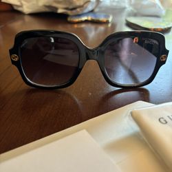 Women’s GG Sunglasses 😎 🕶️ 🌞 