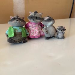 lil woodzeez raccoon family 4