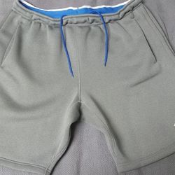 Men's shorts  Size XL  only 
