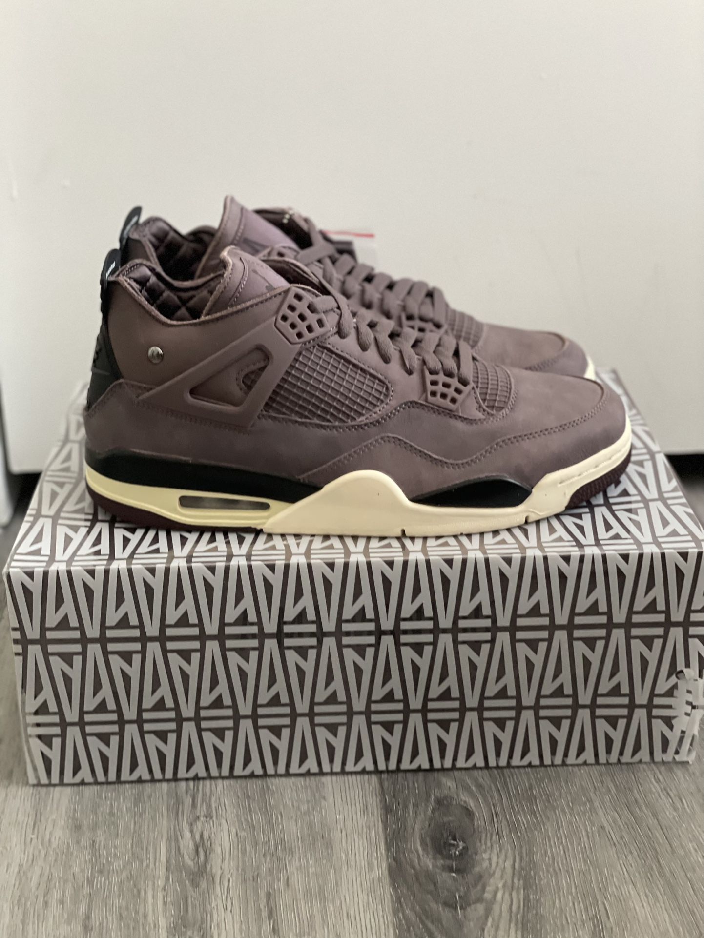 Jordan 4 Retro SP A Ma Maniere Violet Ore Size 11