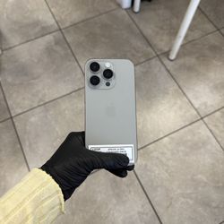 iPHONE 16 PRO UNLOCKED 