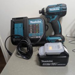 Makita 18V LXT Lithium-Ion Brushless Cordless Impact Driver kit