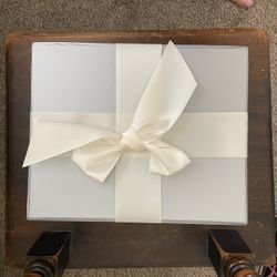 Gift Box (Martha Stewart)