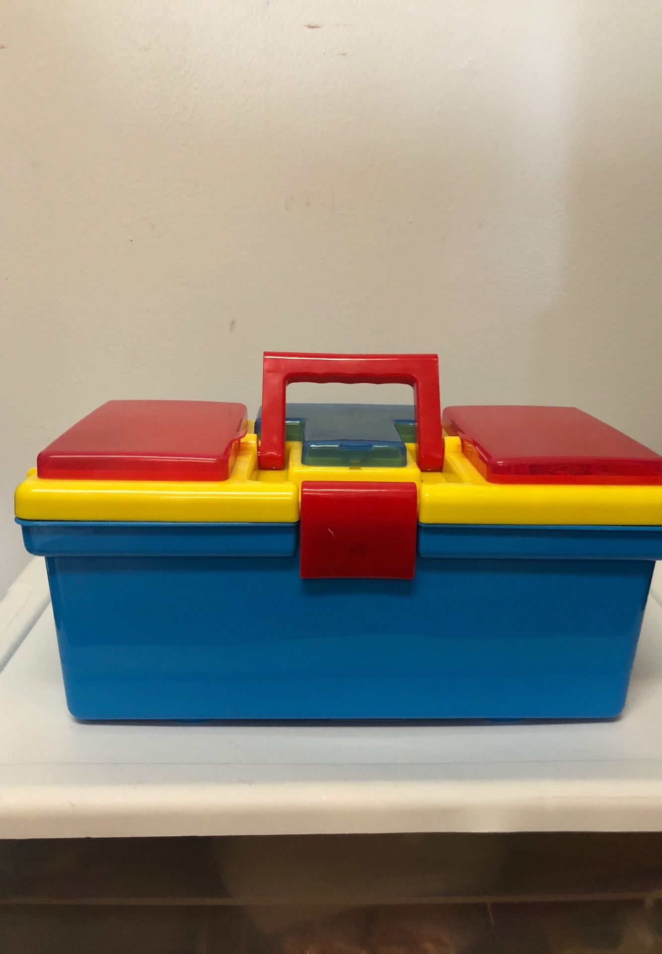 Art box with supplies