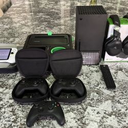 Xbox X Gaming Package 