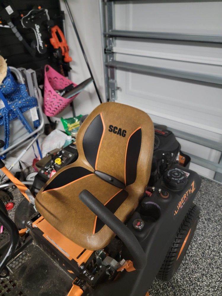 SCAG Liberty Z 36" with Hurricane Mulch System for Sale in Odessa, FL