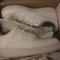 Nice leather Nike air shoes size 10 1/2 only $50