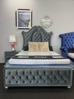 New Queen Bed Set