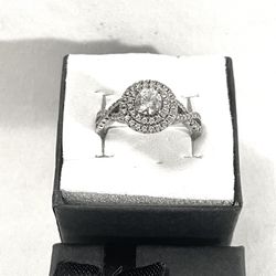 Brand New Cubic Zirconia C Diamonds Set In A Sterling Silver Wedding Ring. Size 8.