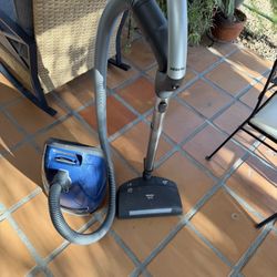Miele Vacuum - Marine Blue