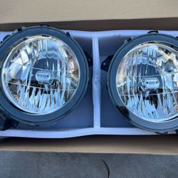 Headlights For 2018-2024 Jeep