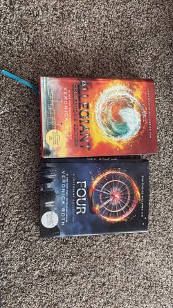 Divergent Books