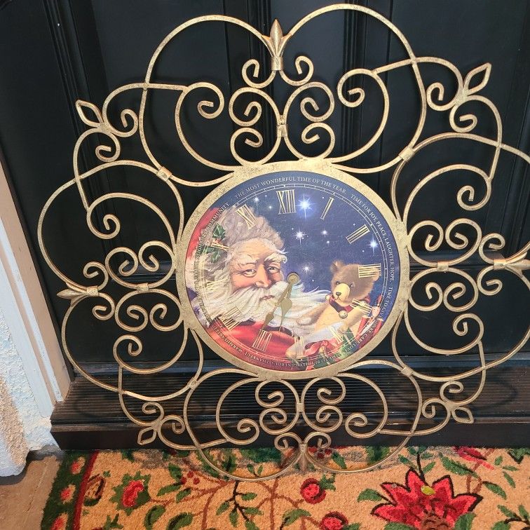 Large  Clock Santa