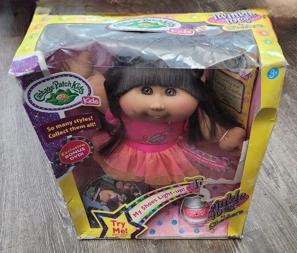 NEW Cabbage Patch Kids Doll Twinkle Toes Edition By Sketchers