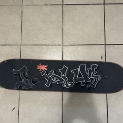 Gummy beat skateboard