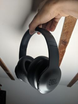 JBL Everest 700 Bluetooth Headphones