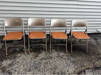 4 foldable chairs