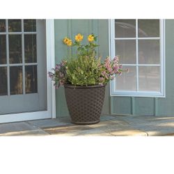 2 Of Suncast Sonora 18 Inch Lightweight Durable Plastic Wicker Decorative Flower Planter Pot for Yard, Garden, Indoor or Outdoor Use, Brown