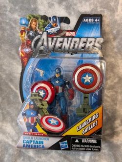 Hasbro Marvel Avengers Movie Series "Shield Launcher Captain America"  Action Figure New