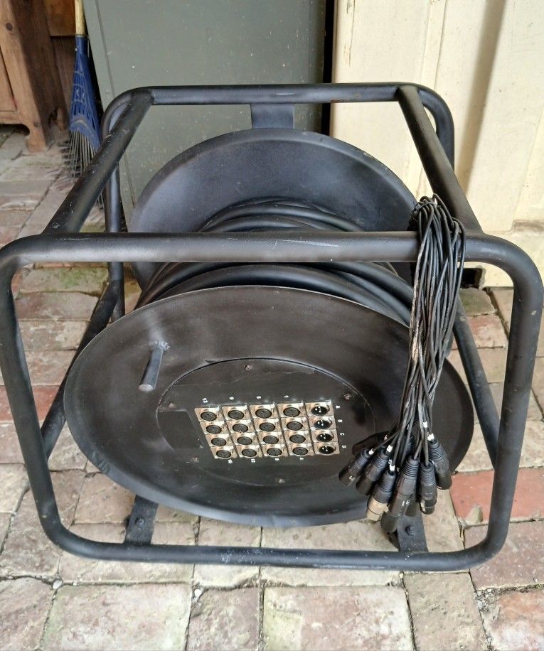 100ft. Pro Audio Snake Cable On Easy Wind Up Rolling Dolly, Excellent Condition