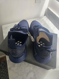 adidas NMD_R1 Collegiate Navy Blue Cushioned Textile Low Top Sneaker FV9018