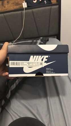 Air Jordan 1 Navy Midnight blue size 7