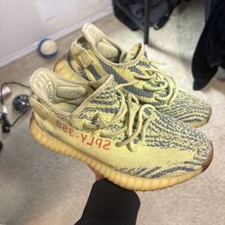 Yeezy 350 V2