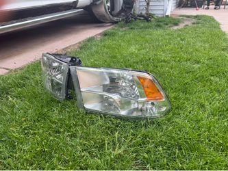 Headlights Ram 1500