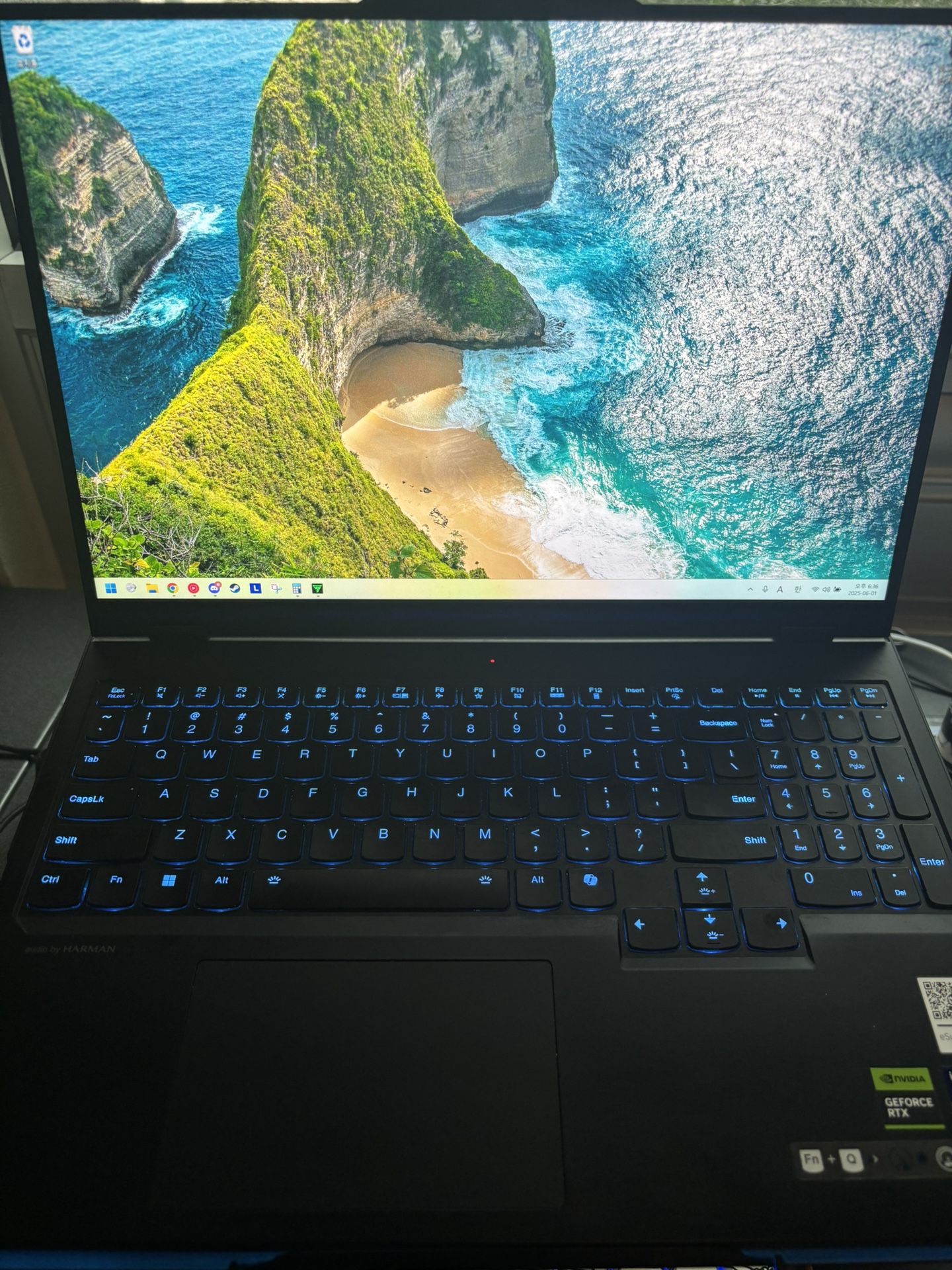 Lenovo Legion Pro 7 16IRX9H - RTX 4080 Gaming Laptop