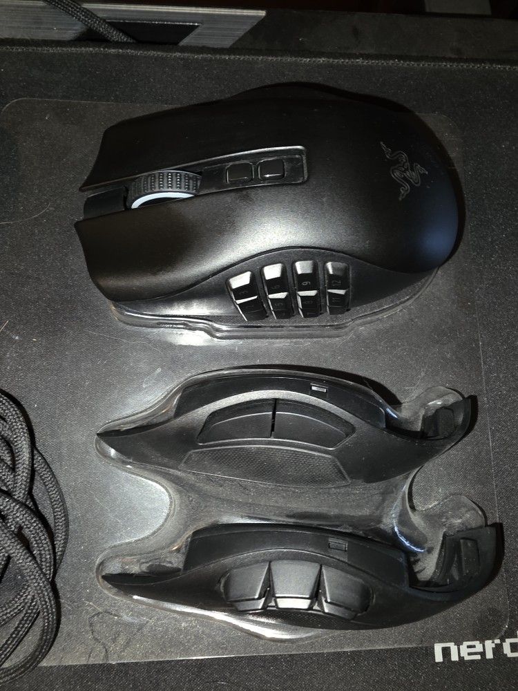 Razer Naga Pro With Charging Dock