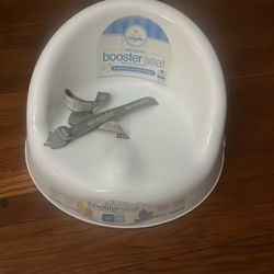 Regalo Baby Booster Seat 