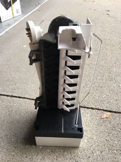 Refrigerator/Freezer Ice Maker Machine
