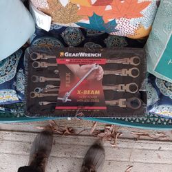 Gearwrench . . Sku #. . 85298. . 9 PC.  X Beam Flex Head Combo Ratcheting Wrench Set . . 12 Pt. . New