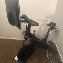 Peloton Bike & shoes 
