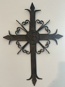 Decorative Wrought Iron Wall Cross – Rustic Metal Design