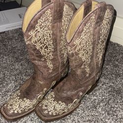 Woman's Corral Boots Size 7.5