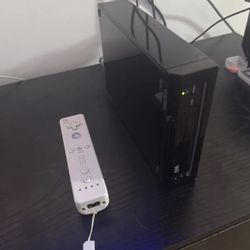 Nintendo Wii Brand New With Controller, Wires and 1024 GB SD Card