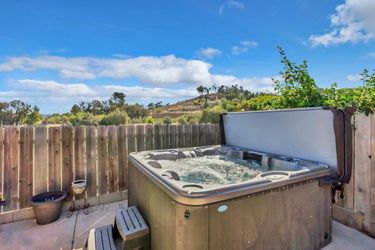 CalSpa Jacuzzi