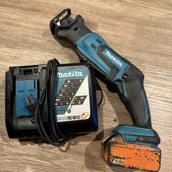 Makita Sawzall w. Battery And Fast Charger