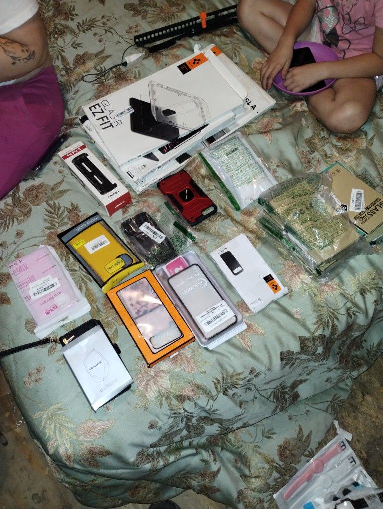 Different Phone Cases And Screen Protectors 