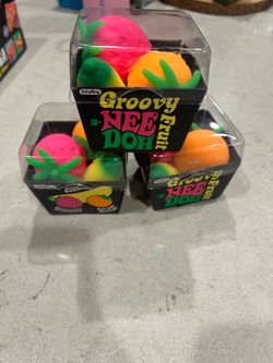 Groovy Fruit Needoh