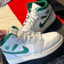 Air Jordan 1 Mid