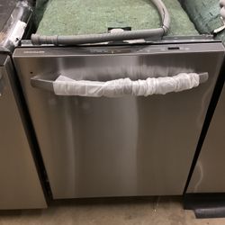 Frigidaire 24 in. Top Control Dishwasher 