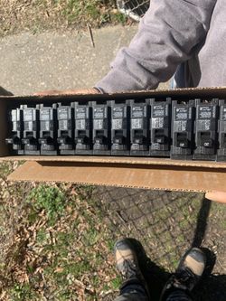 24 brand new 20amp Siemens breakers