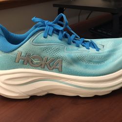 LIKE NEW Hoka Women’s 10.5 Wide