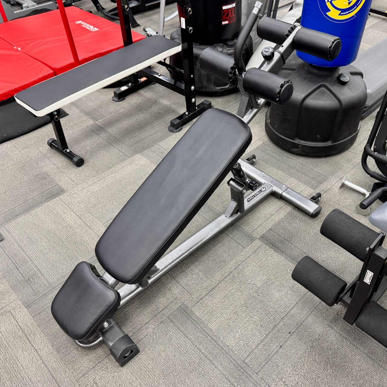 Exercise bench