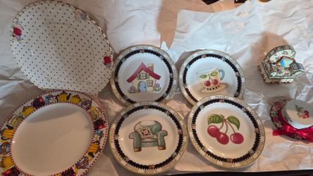 Mary Engelbreit plates and decor