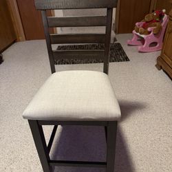 4 Counter Height Chairs Basically Like New